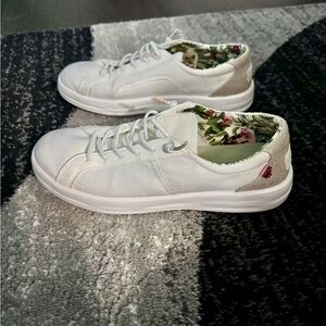 Hey Dude women’s White Floral Lined Sneakers Sz 9
